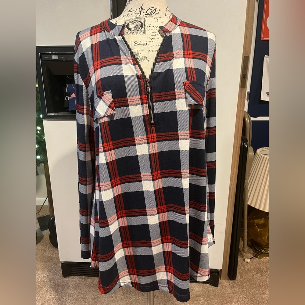 Women’s red white and blue tunic style plaid blouse size xxl